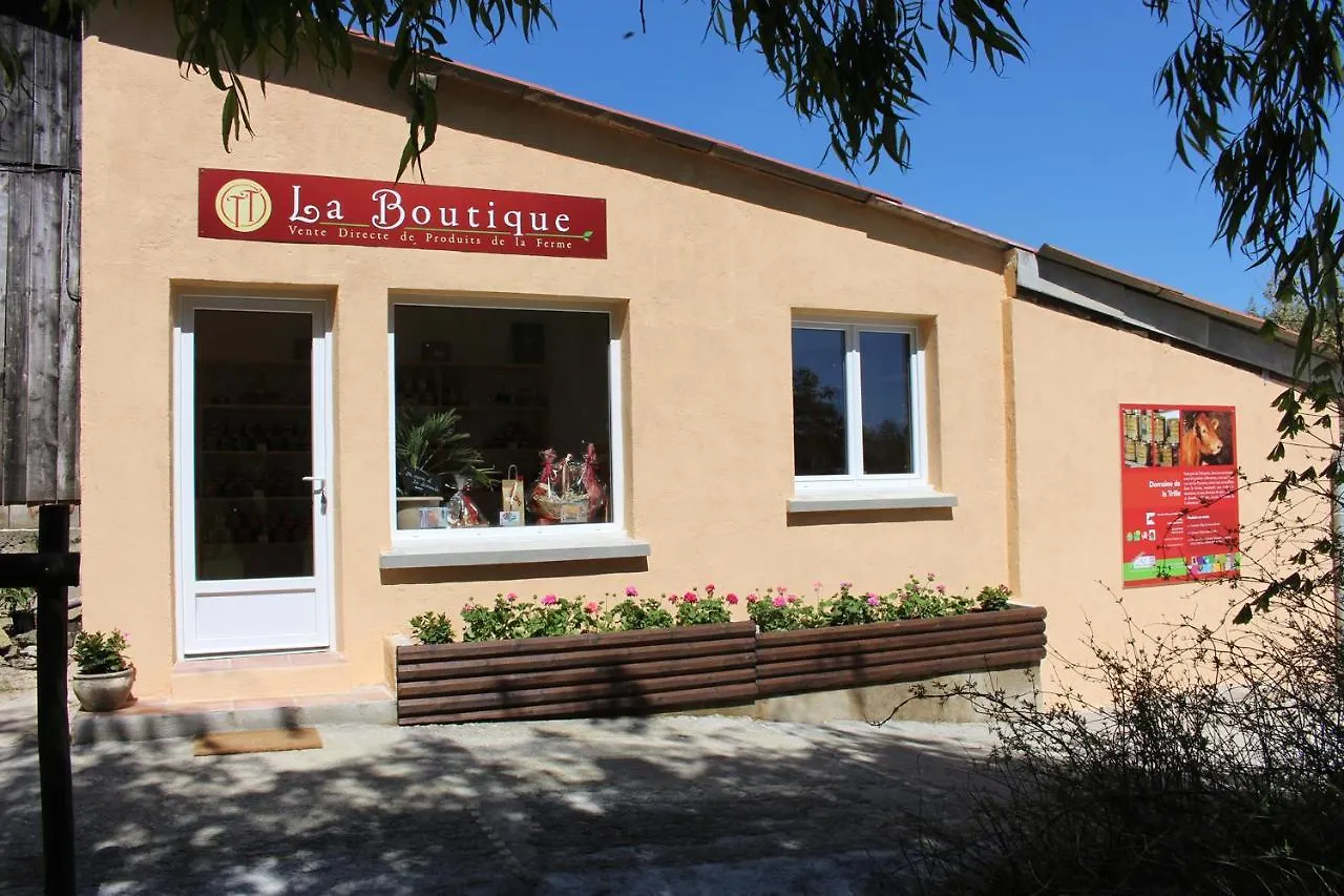 Farm stay Gites Et Roulottes Au Domaine De La Trille Sainte-Foi France