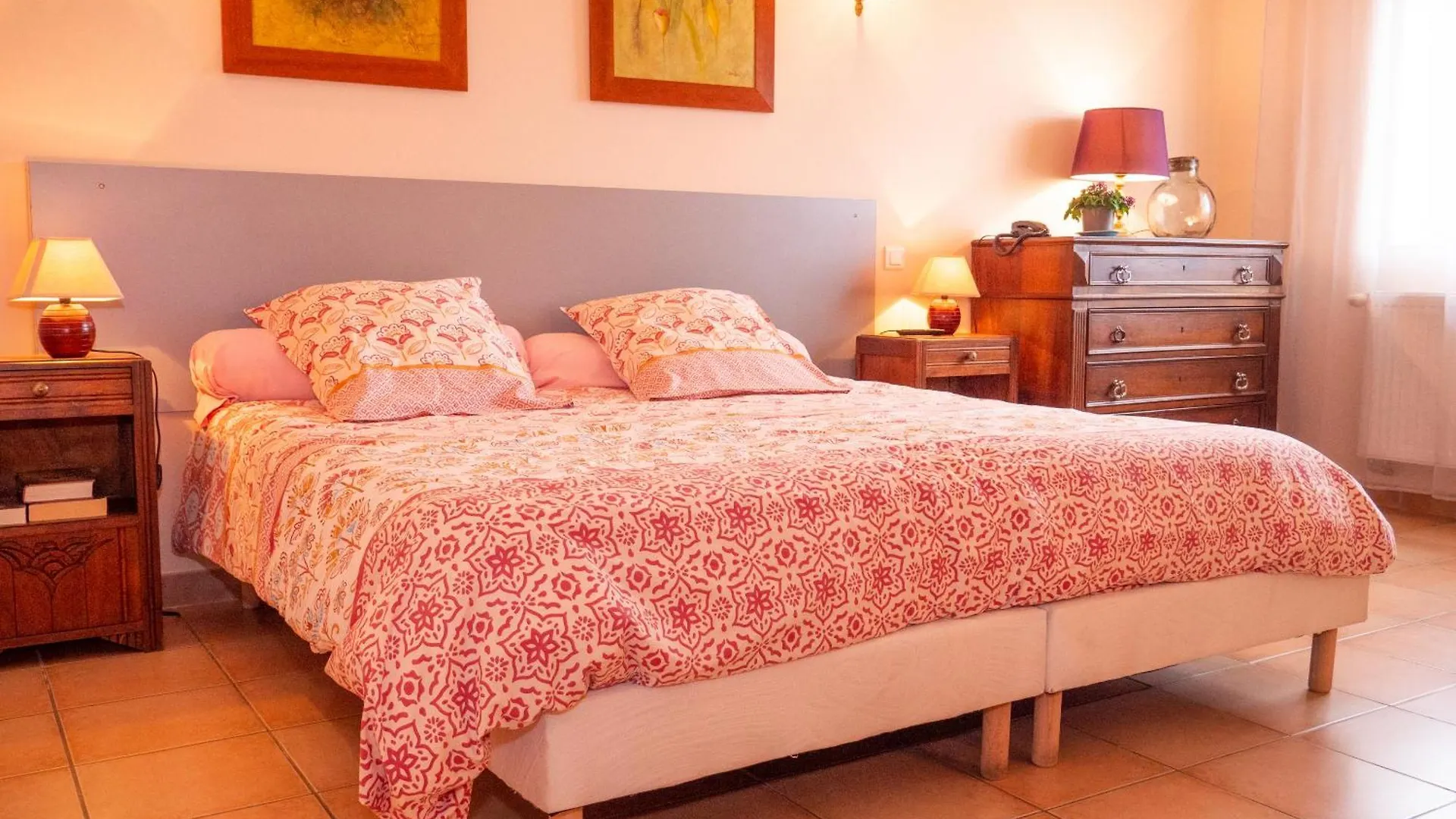 Gites Et Roulottes Au Domaine De La Trille Sainte-Foi Farm stay